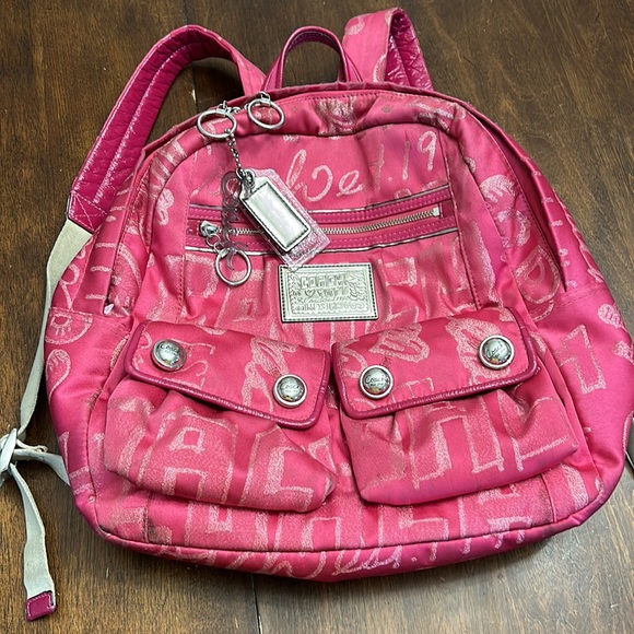 Coach Poppy Backpack - Picture 5 of 5